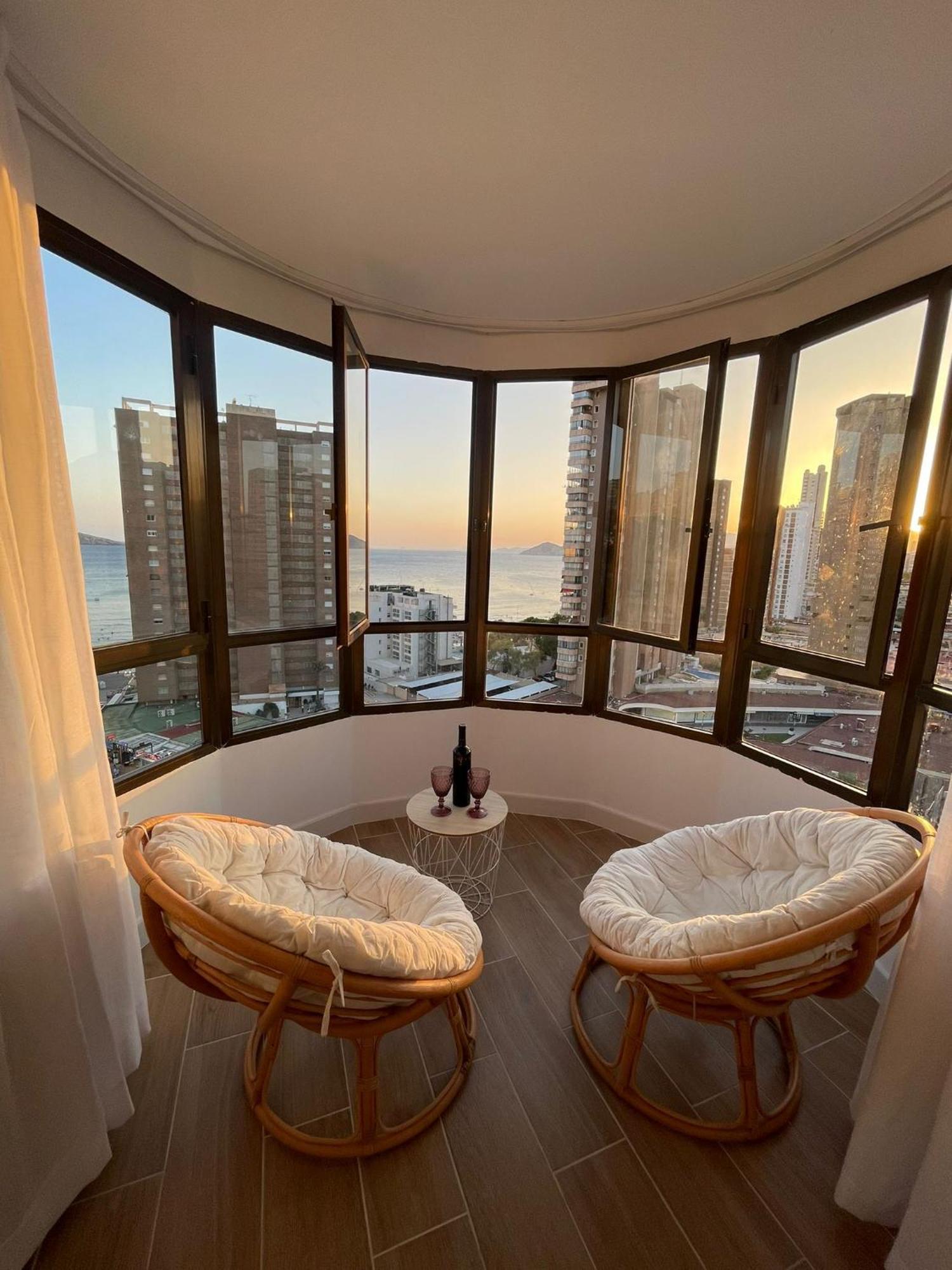 Suite Panoramic Benidorm Bagian luar foto