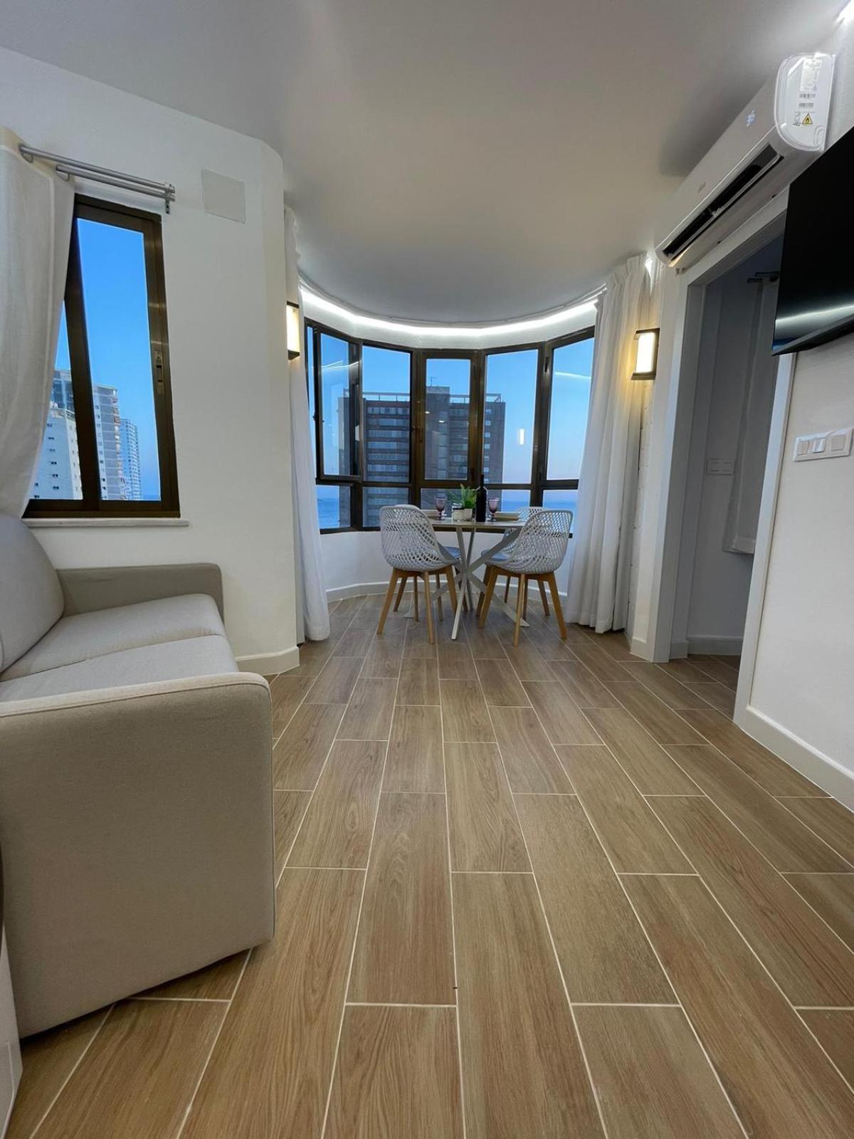 Suite Panoramic Benidorm Bagian luar foto