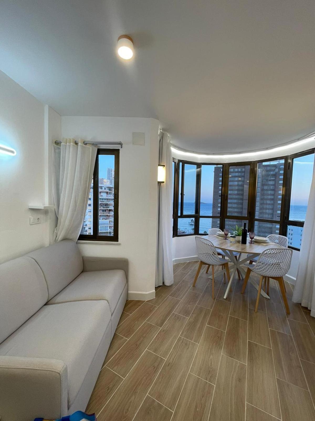 Suite Panoramic Benidorm Bagian luar foto