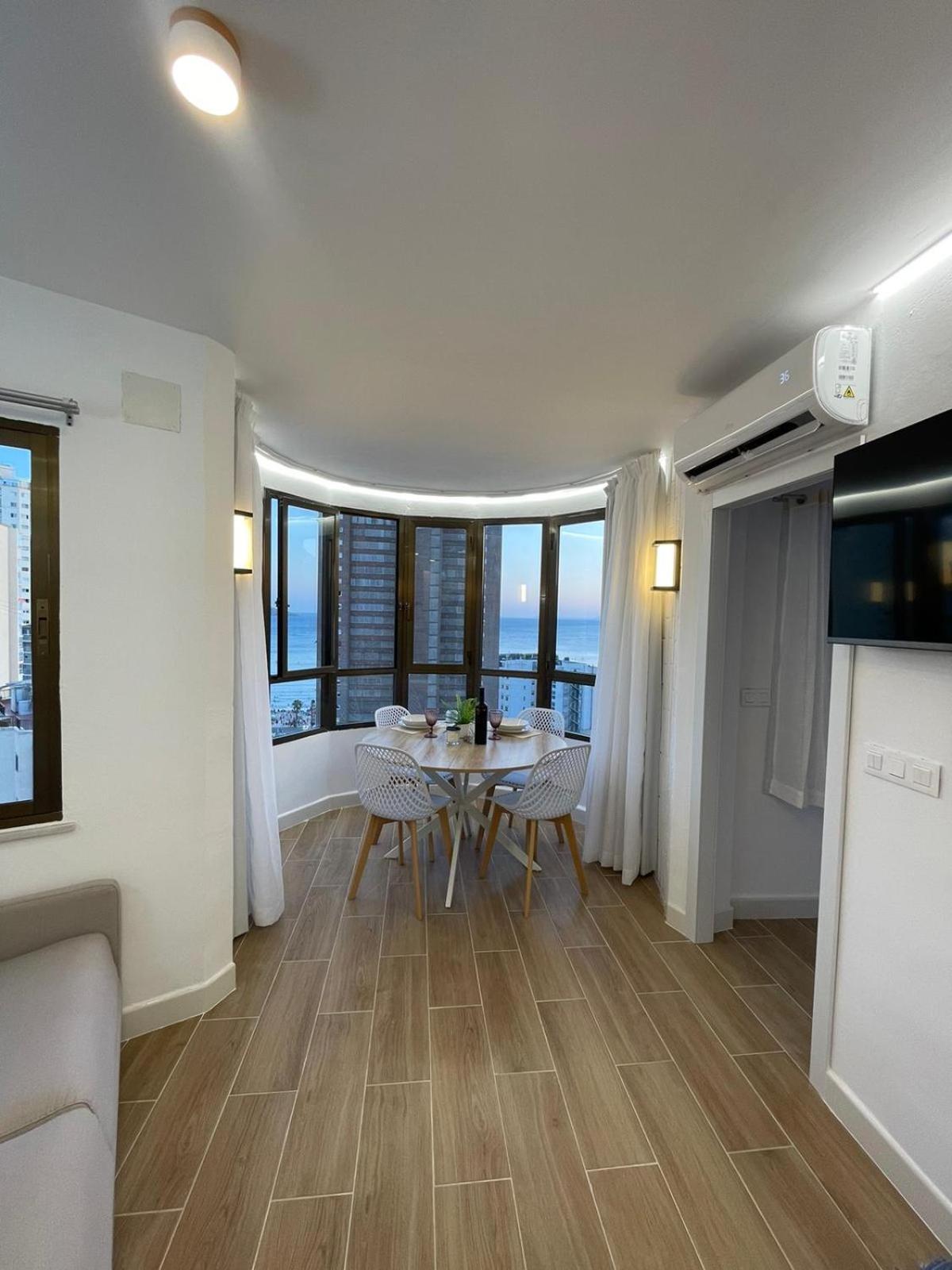 Suite Panoramic Benidorm Bagian luar foto