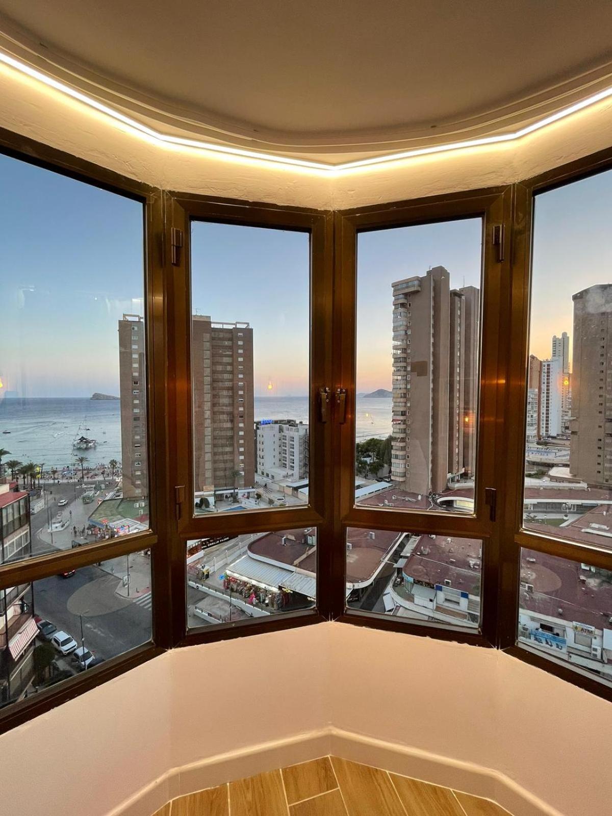 Suite Panoramic Benidorm Bagian luar foto