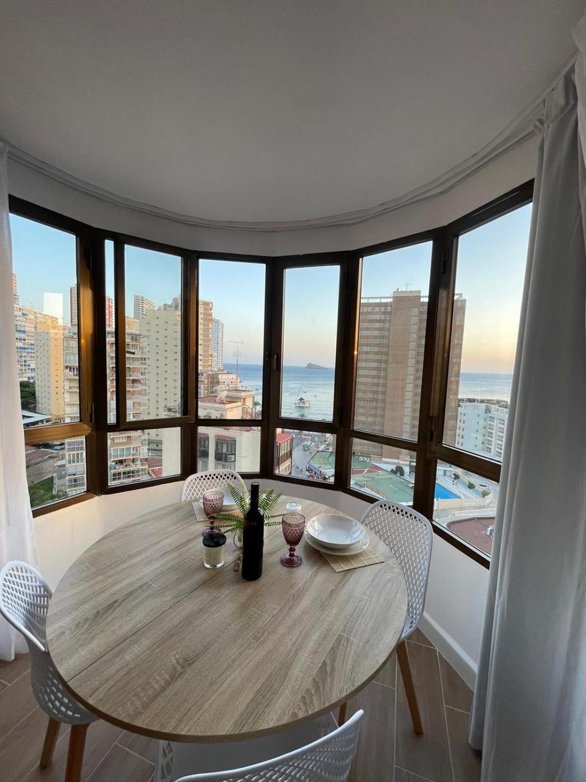 Suite Panoramic Benidorm Bagian luar foto
